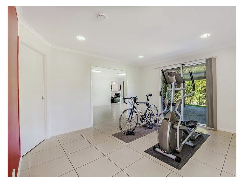 56 Robertson Drive, Burnside QLD 4560