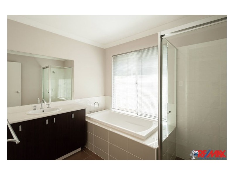 5 Chestwood Crescent, Sippy Downs QLD 4556