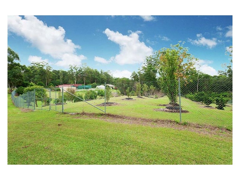 27 Amelia Place, Kureelpa QLD 4560