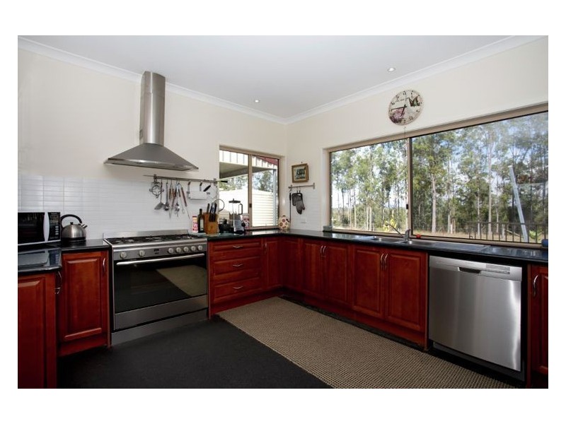 206 Caulleys Road, Paterson QLD 4570