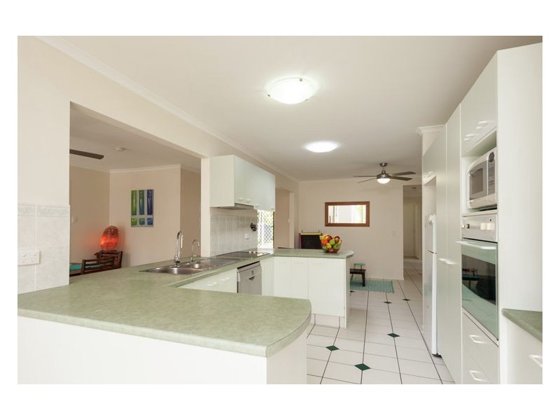 10 Crestmont Drive, Buderim QLD 4556