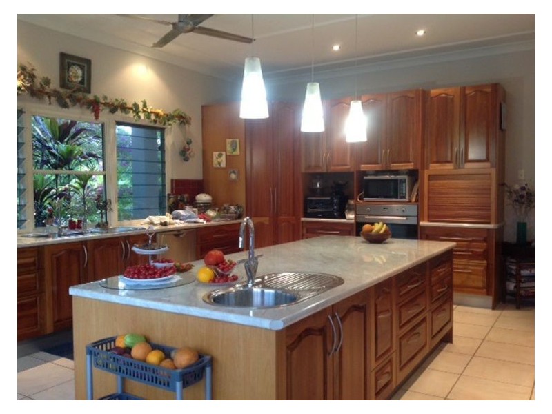 4 Flindersia Drive, Traveston QLD 4570