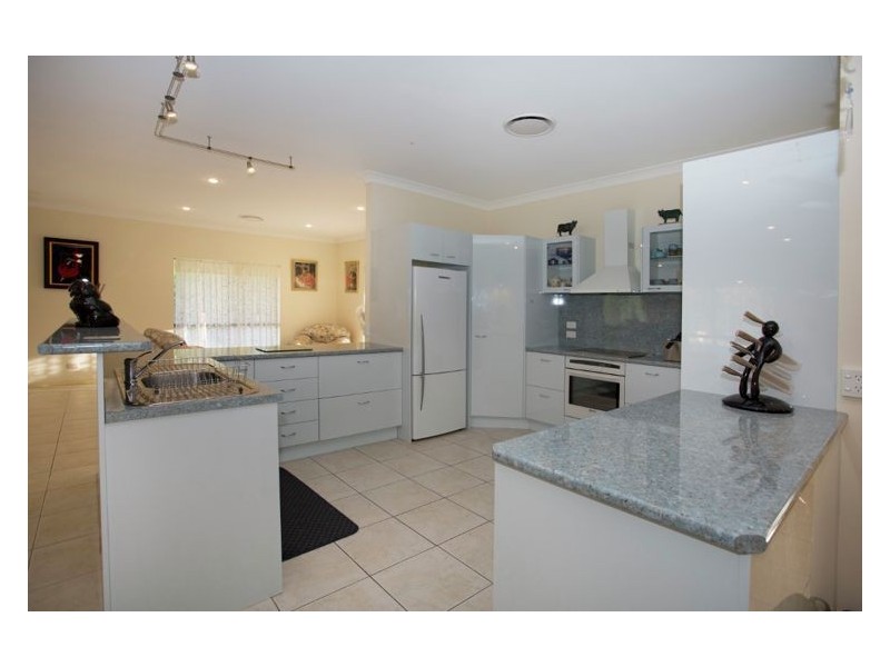 16 Conway Court, Glastonbury QLD 4570