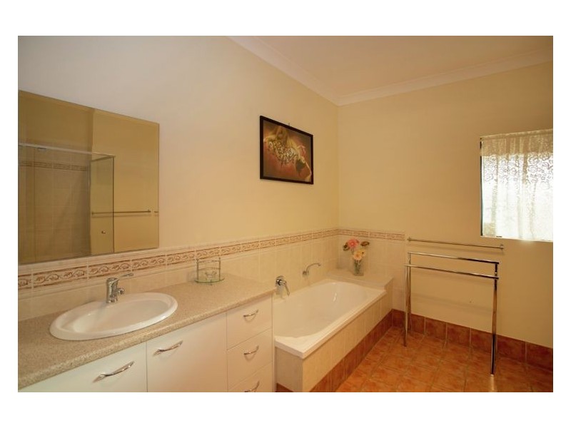 16 Conway Court, Glastonbury QLD 4570