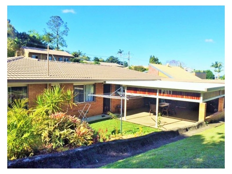 25 Cunningham Crescent, Nambour QLD 4560