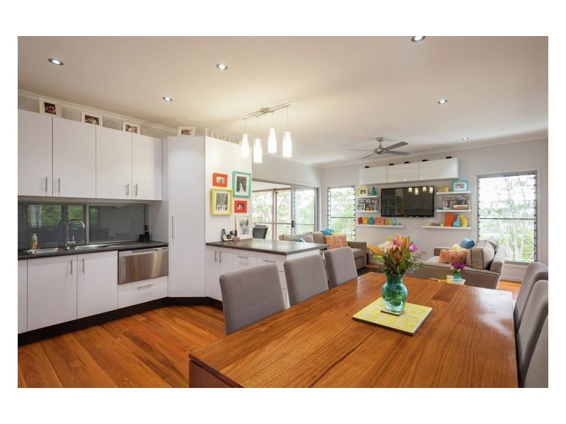 33 Old Coach Way, Ninderry QLD 4561