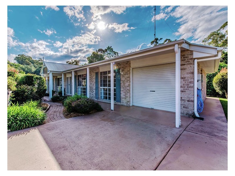 6 Harvey Court, Nambour QLD 4560