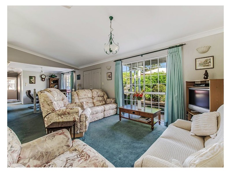 6 Harvey Court, Nambour QLD 4560