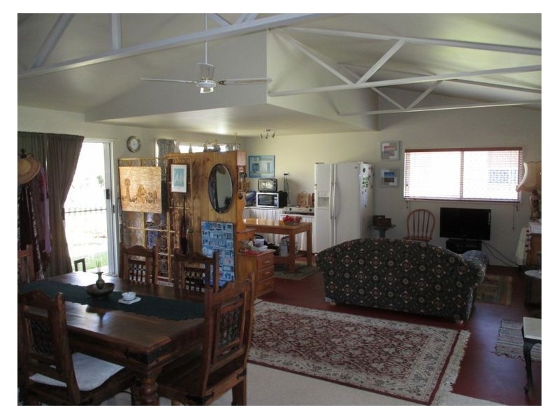 1 William Street, Biggenden QLD 4621