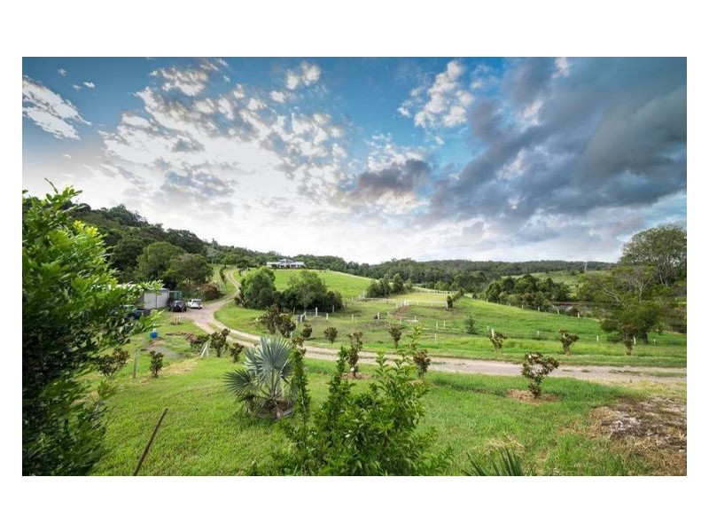 832 Nambour-Mapleton Road, Mapleton QLD 4560