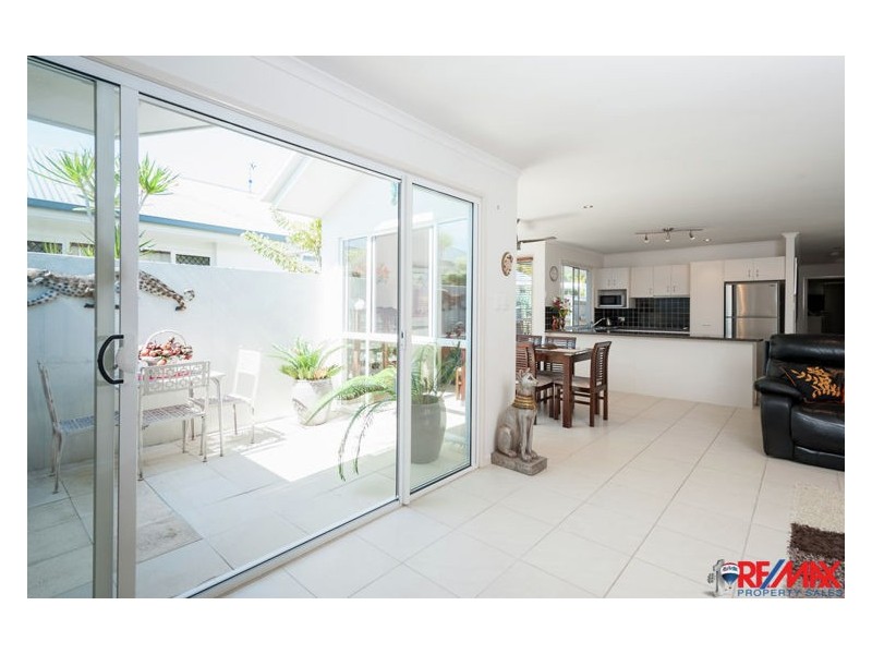 6 Magnetic Street, Parrearra QLD 4575