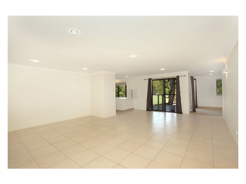 18 Killarney Crescent, Nambour QLD 4560