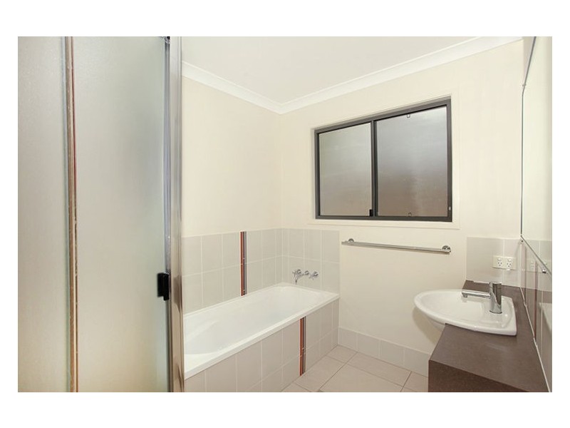 18 Killarney Crescent, Nambour QLD 4560