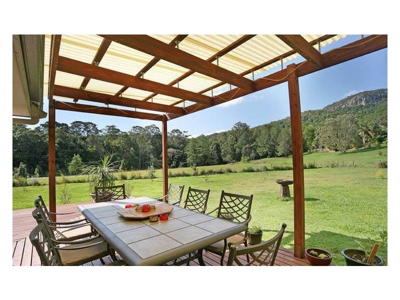 67 Mountain View Road, Yandina QLD 4561