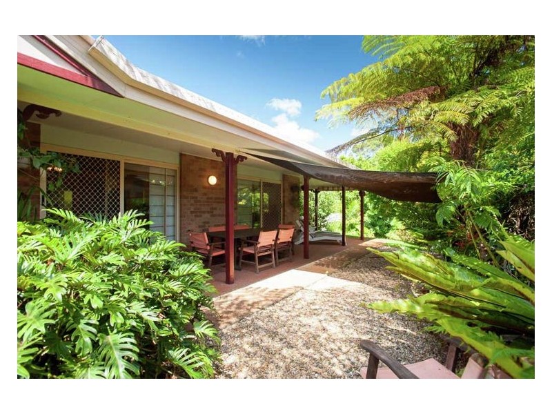 12 Rainbow Park Drive, Mapleton QLD 4560