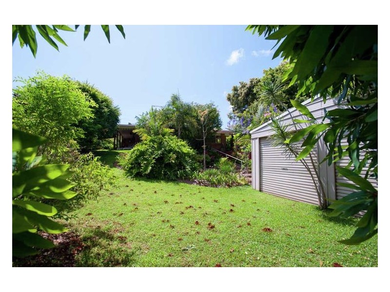12 Rainbow Park Drive, Mapleton QLD 4560
