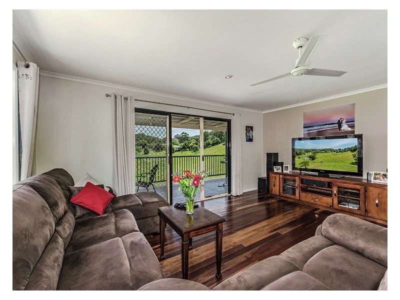 10 Mundoo Street, Coes Creek QLD 4560