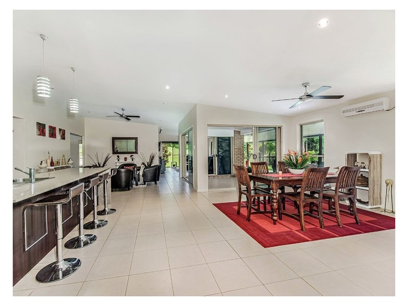 20 White Cedar Place, Woombye QLD 4559
