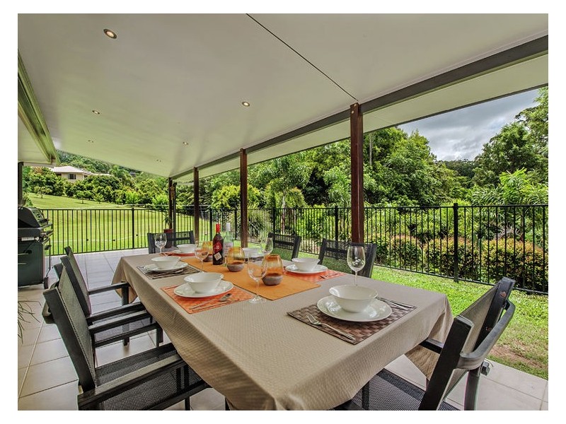 20 White Cedar Place, Woombye QLD 4559
