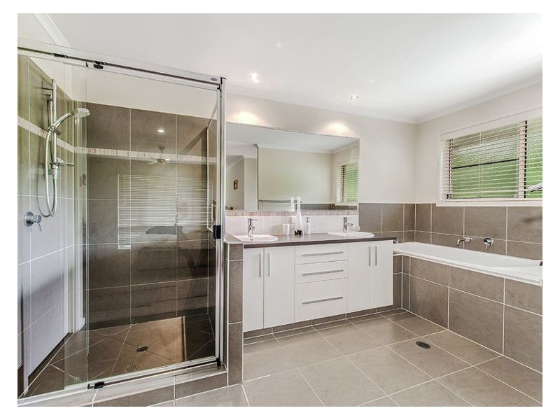 20 White Cedar Place, Woombye QLD 4559