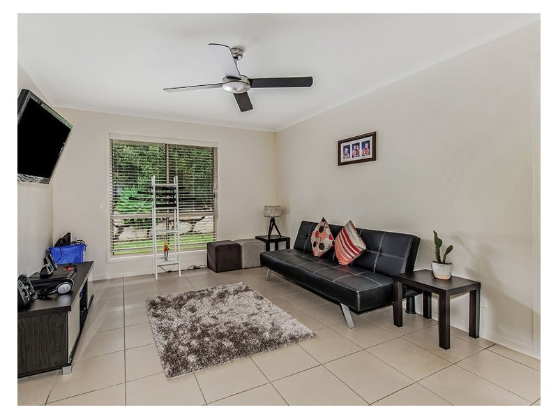 20 White Cedar Place, Woombye QLD 4559