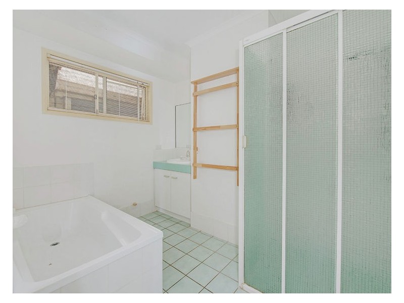 1 Mountain Breeze Court, Coes Creek QLD 4560