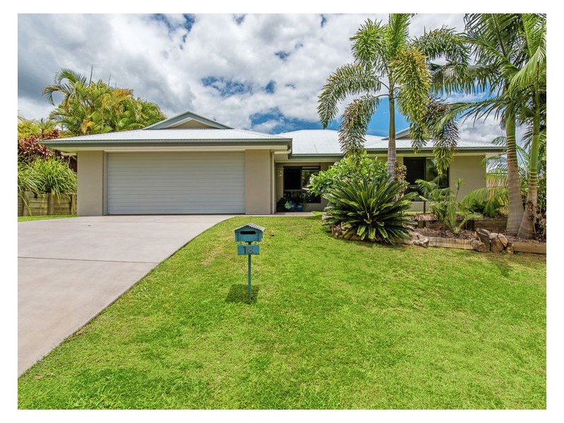 18 Bunya Pine Place, Woombye QLD 4559