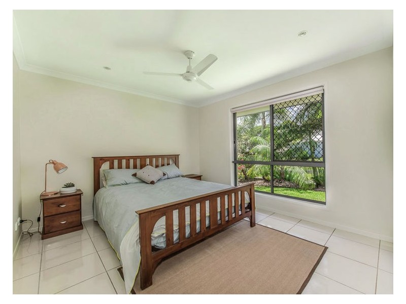 18 Bunya Pine Place, Woombye QLD 4559