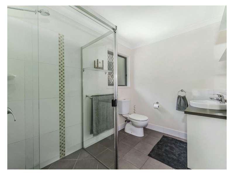 18 Bunya Pine Place, Woombye QLD 4559