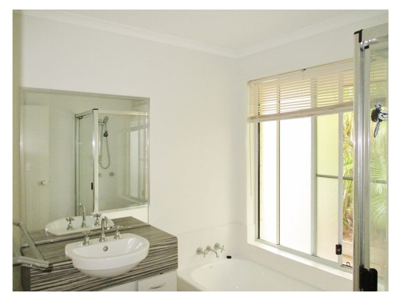 82 Gympie View Drive, Southside QLD 4570