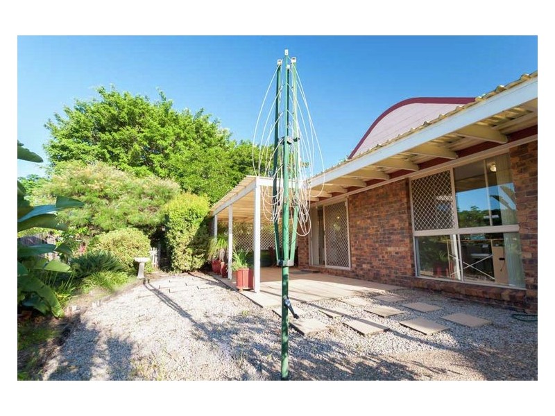 2/17 Glenbrook Drive, Nambour QLD 4560