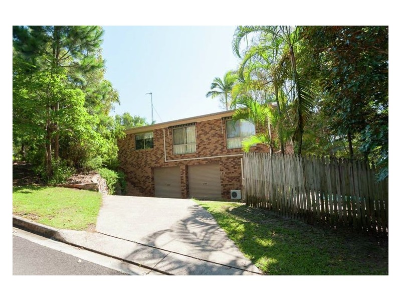 4 Hall Court, Burnside QLD 4560