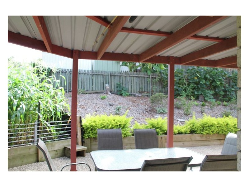 1 Fernlea Street, Burnside QLD 4560