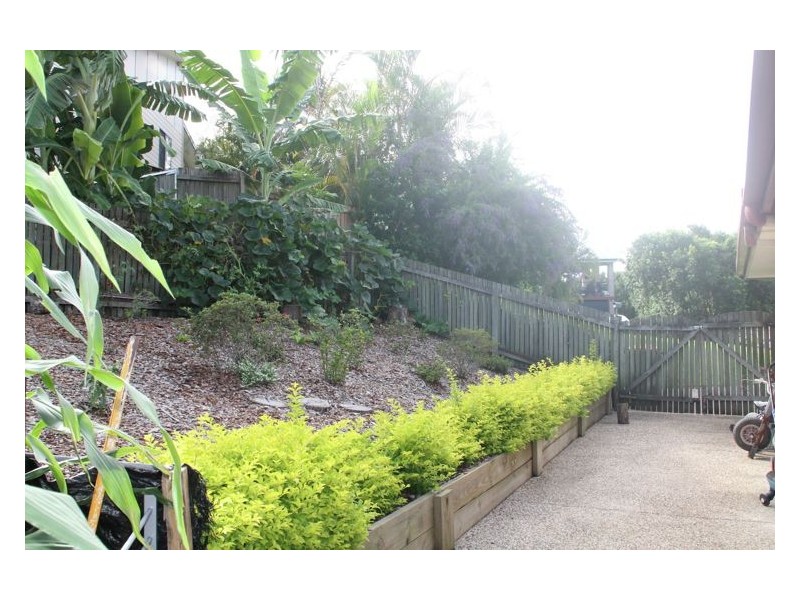 1 Fernlea Street, Burnside QLD 4560