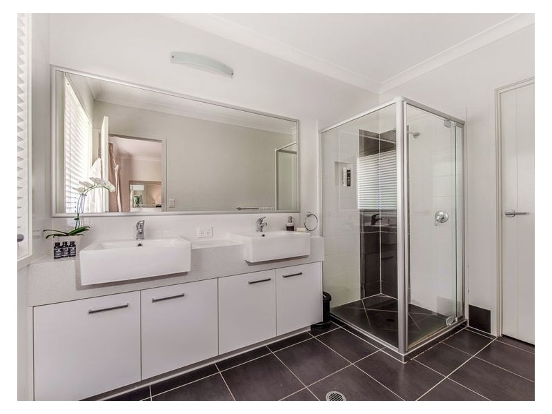 19 Grimes Terrace, Burnside QLD 4560