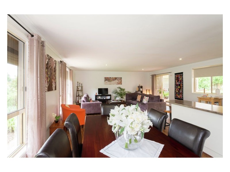 13 Rainbow Park Drive, Mapleton QLD 4560