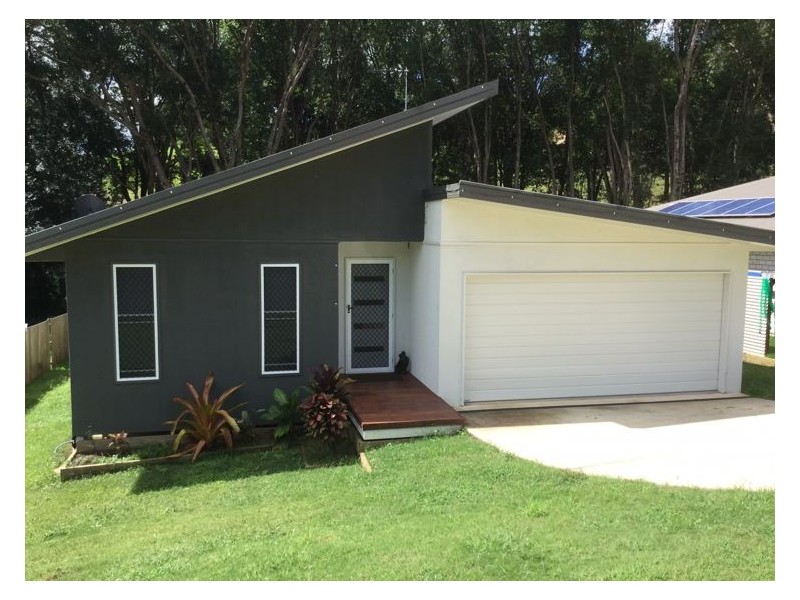 13 Linsay Circuit, Nambour QLD 4560