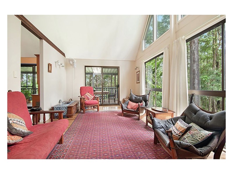 98 Towen Mountain Road, Towen Mountain QLD 4560