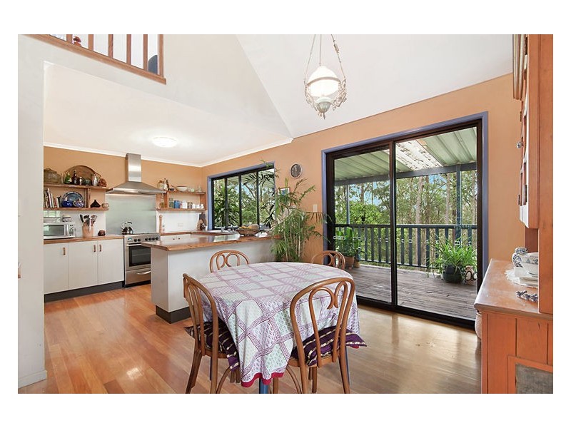 98 Towen Mountain Road, Towen Mountain QLD 4560