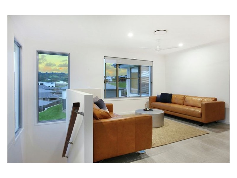 8 Tramline Rise, Burnside QLD 4560