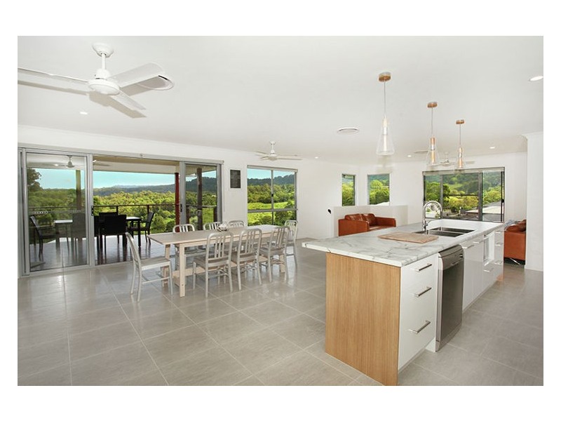 8 Tramline Rise, Burnside QLD 4560