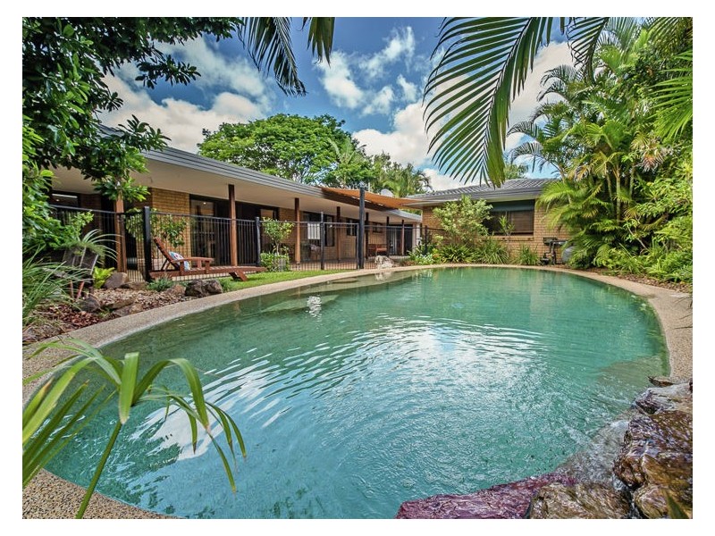 2 Casuarina Court, Nambour QLD 4560