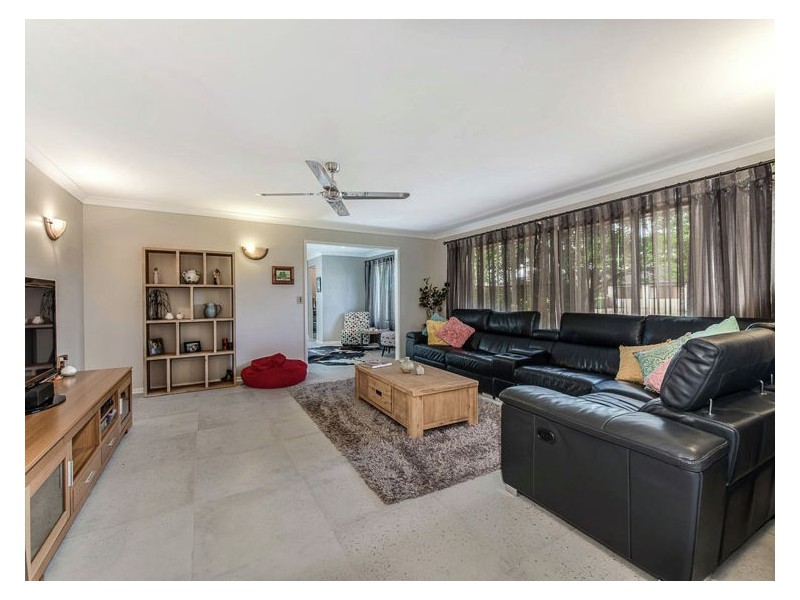 2 Casuarina Court, Nambour QLD 4560