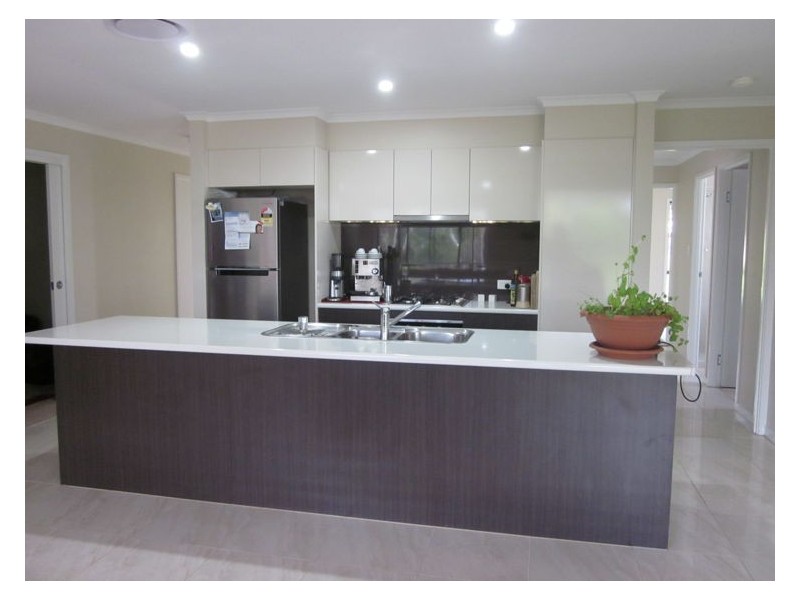 20 James Whalley Drive, Burnside QLD 4560
