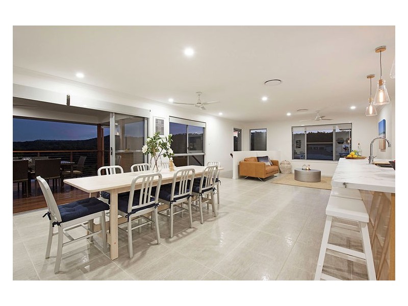 8 Tramline Rise, Burnside QLD 4560