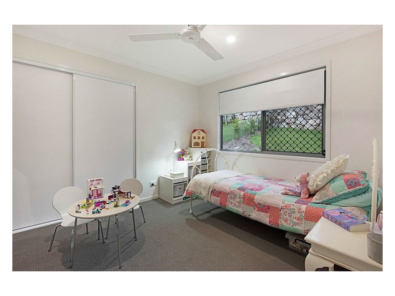 8 Tramline Rise, Burnside QLD 4560