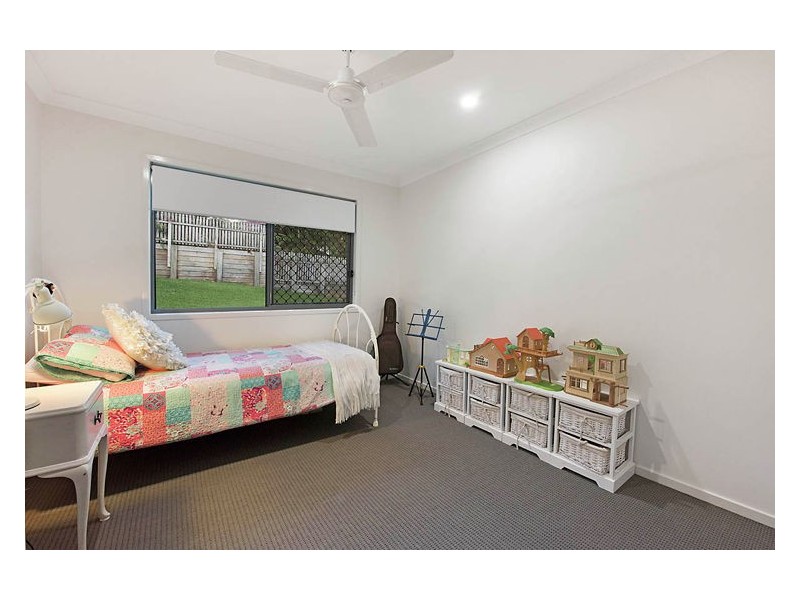 8 Tramline Rise, Burnside QLD 4560