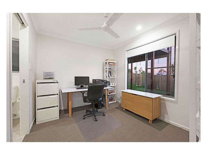 8 Tramline Rise, Burnside QLD 4560