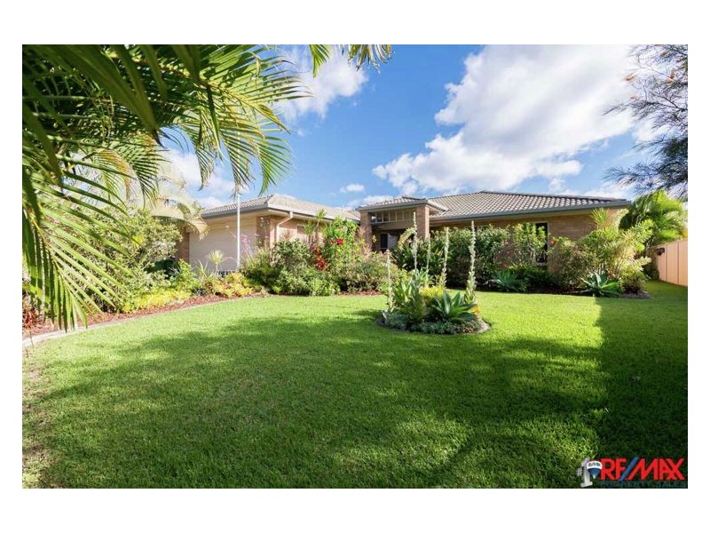 18 Maddock Avenue, Mooloolah Valley QLD 4553