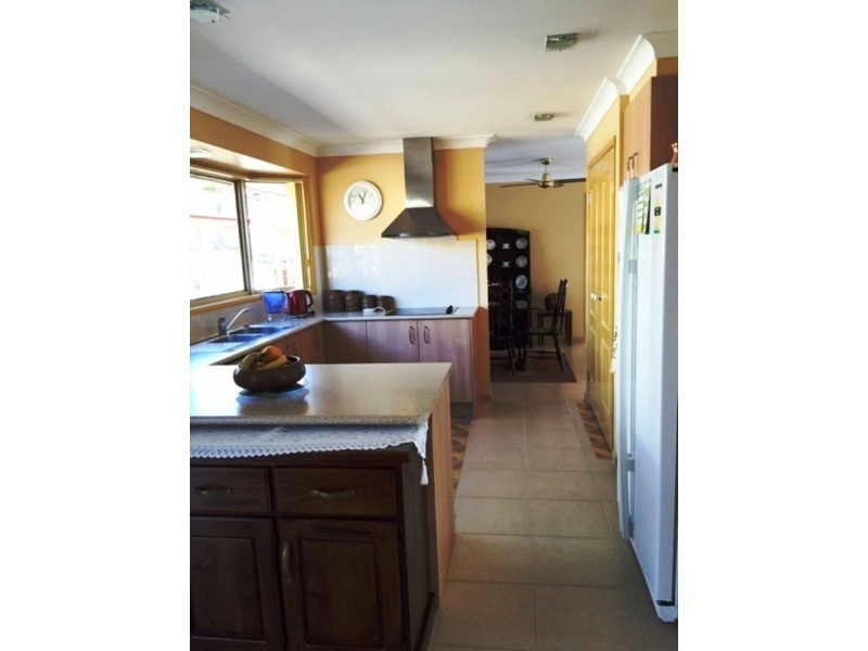 5 Buchanan Court, Burnside QLD 4560